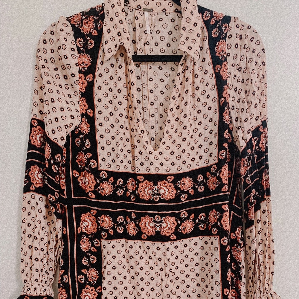 BLOUSE